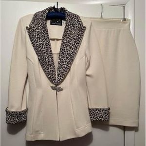 Susan by Night- stunning women’s suit - size S